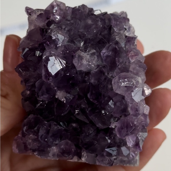 Self standing Amethyst - Picture 7 of 10